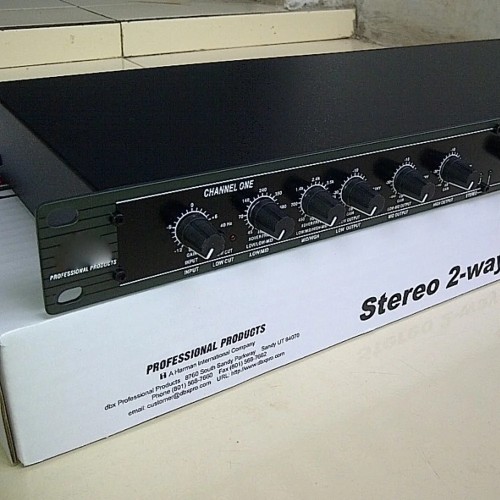 234XL Crossover 2-/3-/4-Way Electronic Crossover Audio Crossover Professional Stage Show Equipment for DBX Digital Low Frequency 