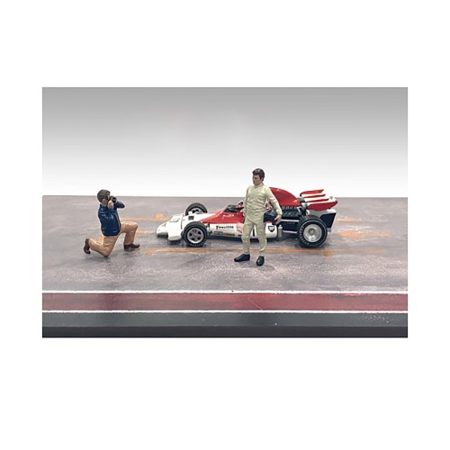 'Race Day' Two Diecast Figures Set 1 for 1/43 Scale Models by American Diorama