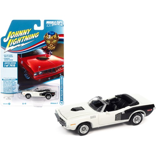 1971 Plymouth Barracuda Convertible Sno White with Black Hemi Side Billboards 'Class of 1971' Limited Edition to 7418 pieces Worldwide 'Muscle Cars USA' Series 1/64 Diecast Model Car by Johnny Lightning