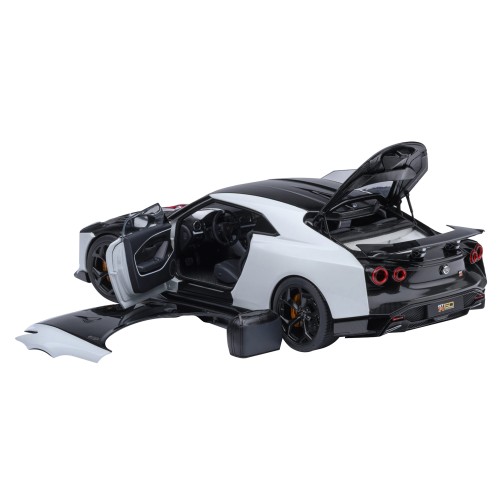 Nissan GT-R50 By ItalDesign Black and White Metallic 1/18 Model Car by Autoart