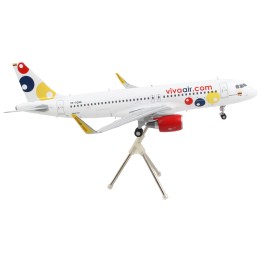 Airbus A320 Commercial Aircraft 'Viva Air' White with Tail Graphics 'Gemini 200' Series 1/200 Diecast Model Airplane by GeminiJets