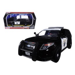 2015 Ford Interceptor Police Utility 'California Highway Patrol' (CHP) Black and White 1/24 Diecast Model Car by Motormax