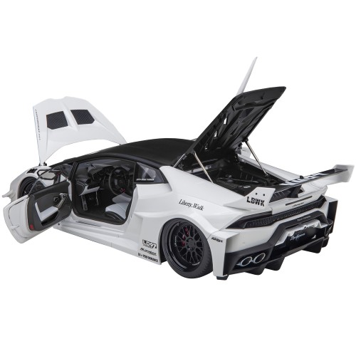 Lamborghini Huracan GT 'LB-Silhouette Works' White with Black 1/18 Model Car by Autoart
