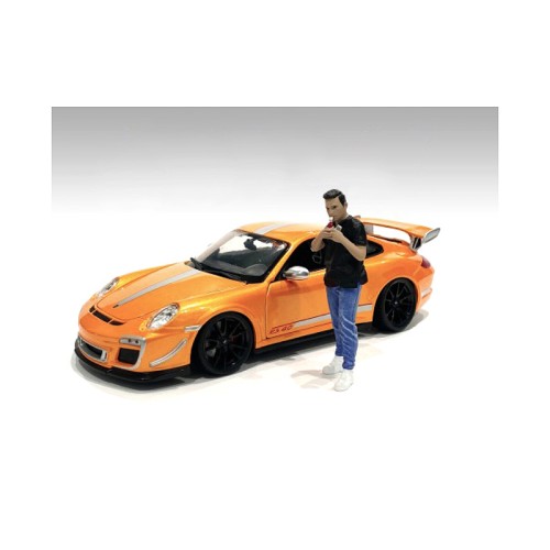 'Car Meet 1' Figurine VI for 1/24 Scale Models by American Diorama