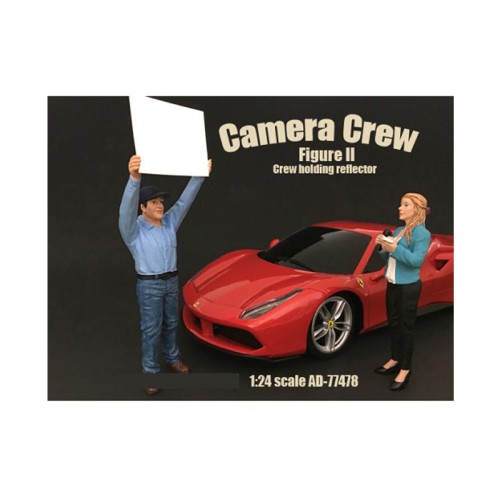 Camera Crew Figure II 'Crew Holding Reflector' For 1:24 Scale Models by American Diorama
