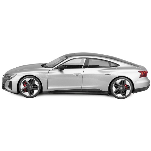 2022 Audi RS e-tron GT Silver Metallic with Sunroof 1/18 Diecast Model Car by Bburago