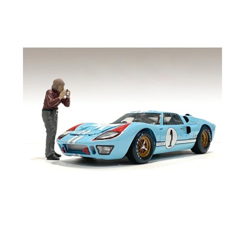 'Race Day 1' Figurine II for 1/18 Scale Models by American Diorama