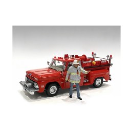 'Firefighters' Fire Captain Figure for 1/24 Scale Models by American Diorama