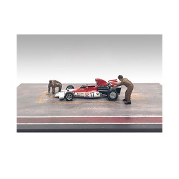 'Race Day' Two Diecast Figures Set 5 for 1/43 Scale Models by American Diorama
