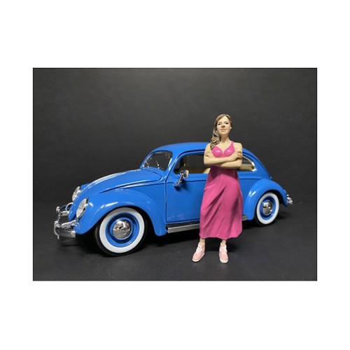'Partygoers' Figurine II for 1/24 Scale Models by American Diorama
