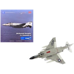 McDonnell Douglas F-4C Phantom II Fighter-Bomber Aircraft '45th TFS Ubon Thailand' (1965) United States Air Force 'Air Power Series' 1/72 Diecast Model by Hobby Master