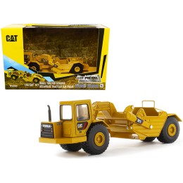 CAT Caterpillar 611 Wheel Tractor Scraper 'Play & Collect!' Series 1/64 Diecast Model by Diecast Masters
