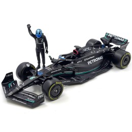 Mercedes-AMG W14 E Performance #63 George Russell 'Petronas' Formula One F1 World Championship (2023) with Driver Figure 1/24 Diecast Model Car by Bburago