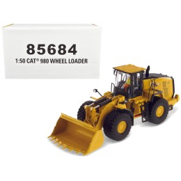 CAT Caterpillar 980 Wheel Loader Yellow with Operator 'High Line Series' 1/50 Diecast Model by Diecast Masters