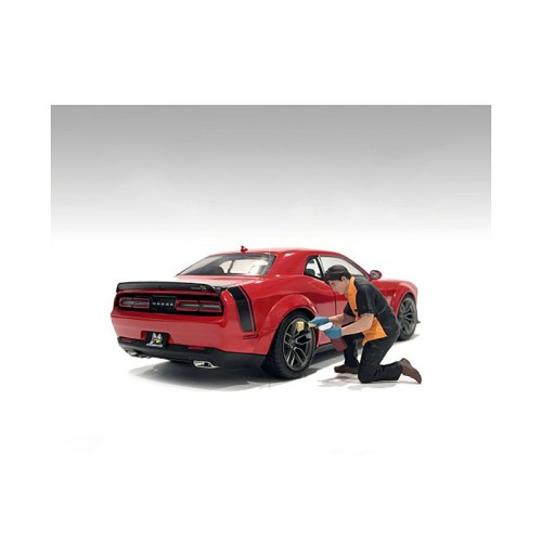 Copy of 'Detail Masters' Figure 1 (Wheel Cleaning) for 1/18 Scale Models by American Diorama